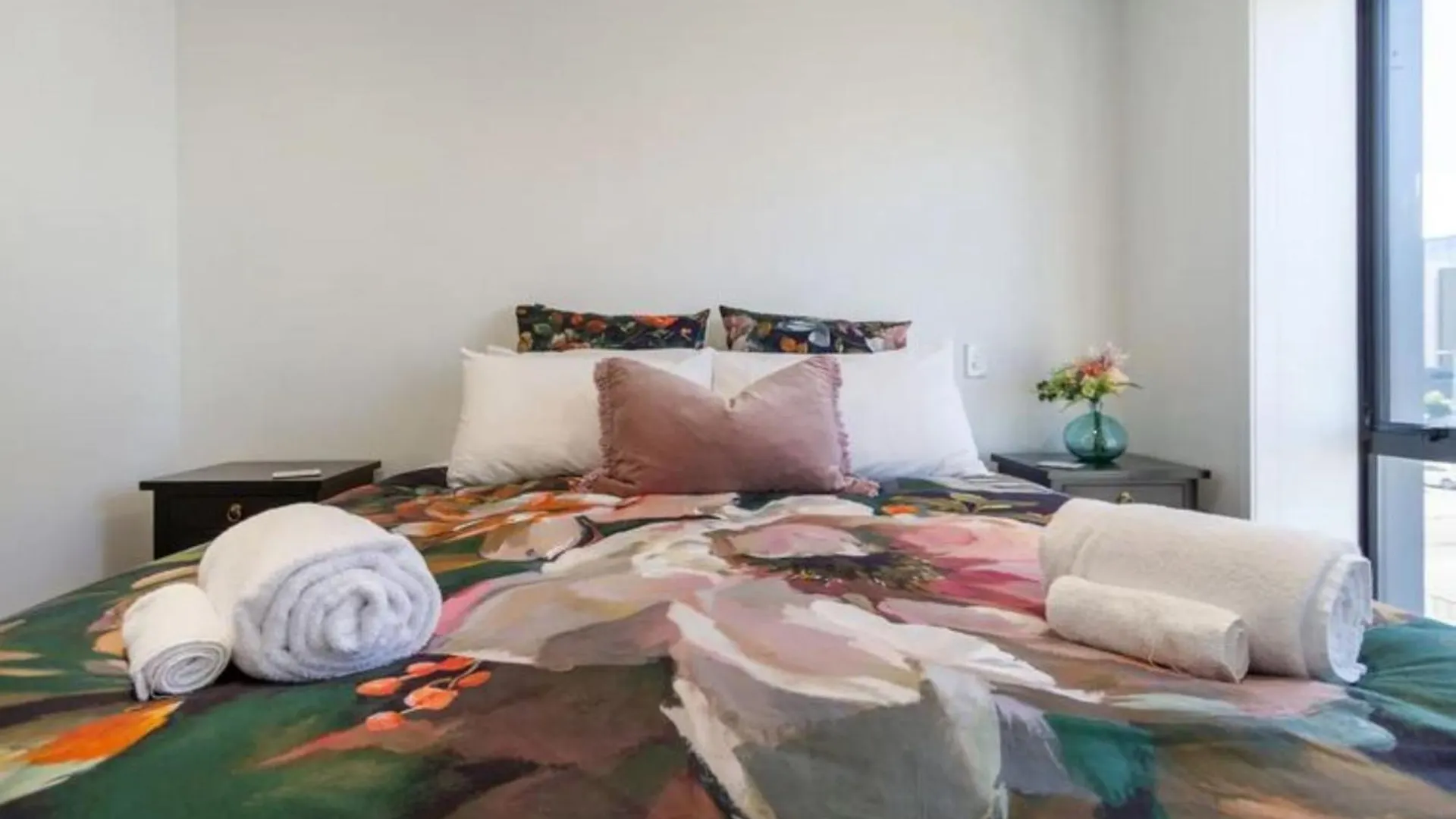 Your Ultimate Getaway Awaits! 3 Bedroom Christchurch Apartment